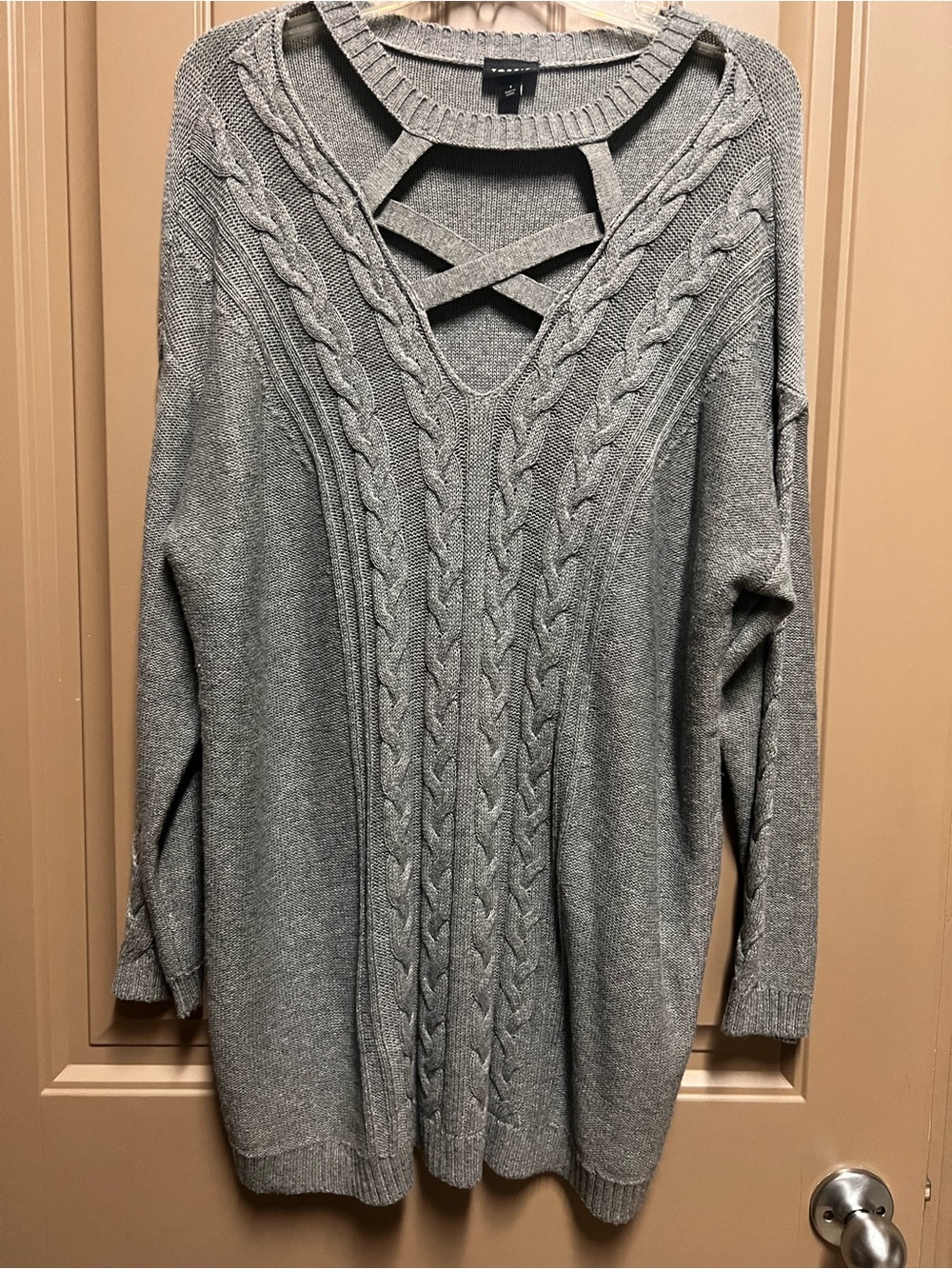 Torrid 1X Gray Cable Knit Strappy Cutout Tunic Sweater